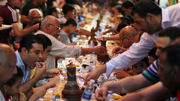 الحكومة: من يرغب في إقامة مائدة بشهر رمضان يلجأ للمحليات 1