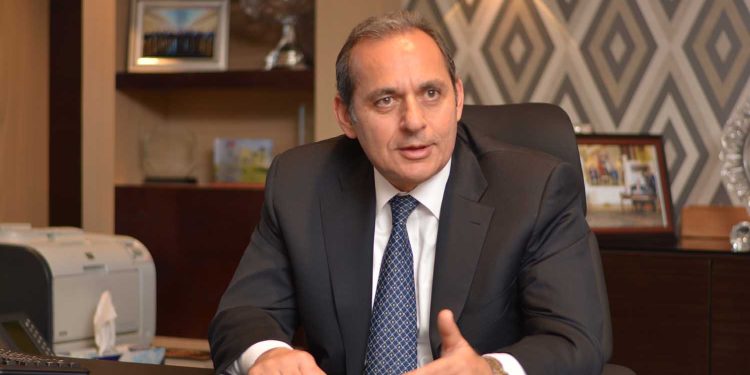 هشام عكاشة رئيس مجلس إدارة البنك