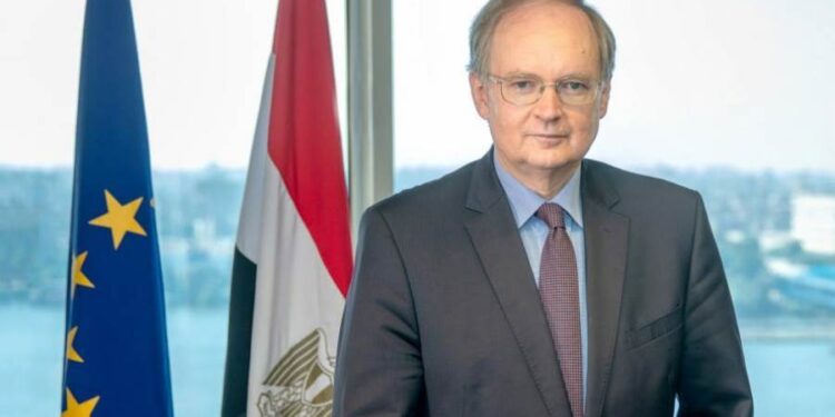 سفير الاتحاد الأوروبي لدى مصر