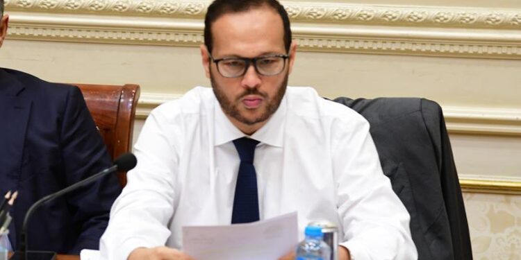 النائب محمد حلاوة رئيس لجنة الصناعة والتجارة