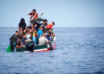 «مصريين وسوريين».. البحر المتوسط يبتلع 23 من المهاجرين 3