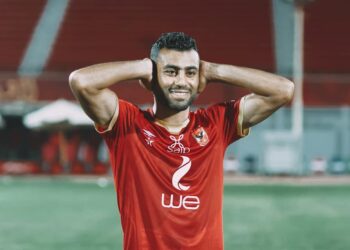 محمد صلاح يدعم حسام حسن لاعب الأهلي 1