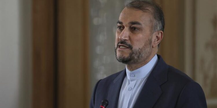 وزير الخارجية الإيراني: إذا أبرم الاتفاق النووي سأذهب إلى فيينا الآن