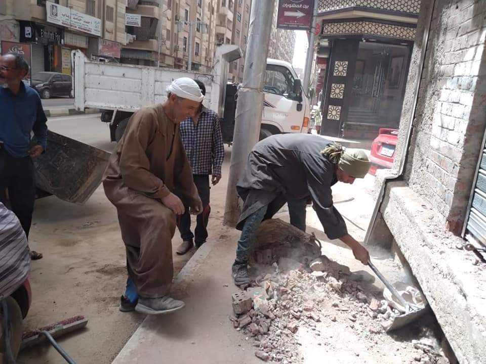 حملة مكبرة لرفع الإشغالات والتعديات ونظافة الشوارع بحي شرق سوهاج 2