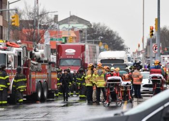 إطلاق نار بـ مترو نيويورك يسفر عن وقوع 18 ضحية