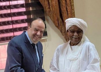 السفير المصرى فى الخرطوم يلتقي رئيس المفوضية القومية للسلام 5