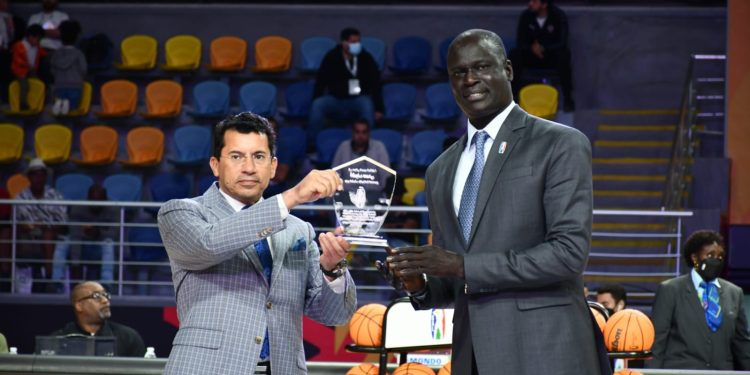وزير الشباب والرياضة يشهد إفتتاح بطولة إفريقيا للسلة BAL 1