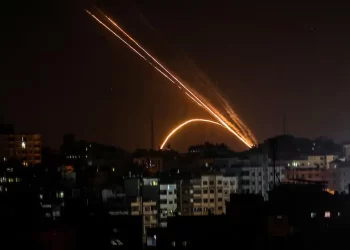 إسرائيل تعلن سقوط صاروخين من غزة بالقرب من السياج الحدودي مع شمالي القطاع 1