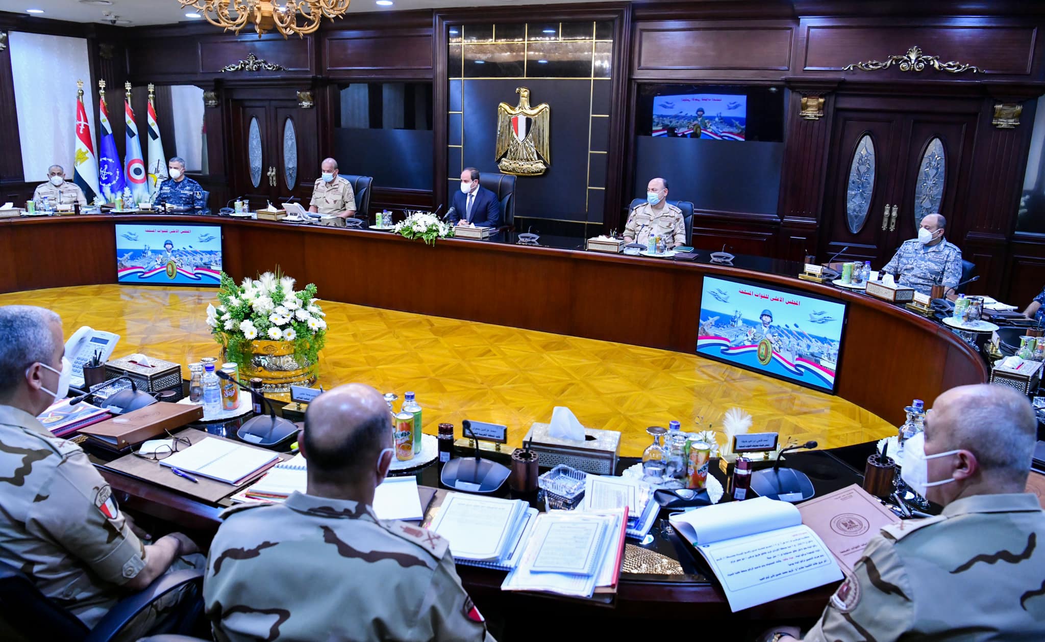 السيسي يترأس اجتماع المجلس الأعلى للقوات المسلحة ويوجه بتطهير سيناء من العناصر الإرهابية 1