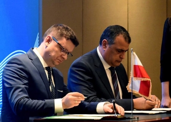 مصر وبولندا توقعان بروتوكول تعاون للتصنيع المشترك لأطقم التحويل للعمل بالغاز الطبيعي “CNG” للمركبات 1