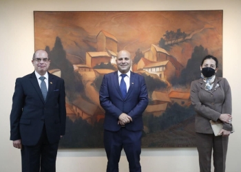 السفير المصري لدى البيرو يلتقي وزير الثقافة الجديد