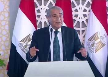 وزير التموين مطمئنًا المصريين: مخزون الزيت يكفي لـ6 أشهر 6