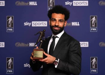 رسميا..صلاح يستلم جائزة أفضل لاعب في إنجلترا من قبل رابطة الكتاب والصحفيين 1