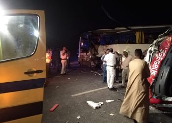 مصرع وإصابة 26 في حادث بالطريق الصحراوي سوهاج 1