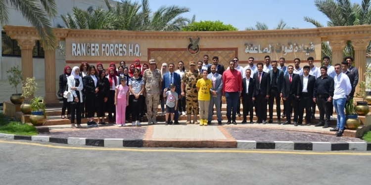 «الشباب والرياضة» تنظم زيارة ميدانية لطلاب المعاهد العليا لقيادة وحدات الصاعقة المصرية بأنشاص 1