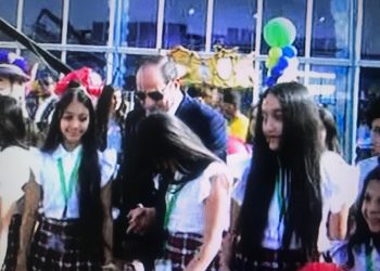 الرئيس السيسي يشارك أبناء الشهداء فرحة العيد بين الألعاب 3