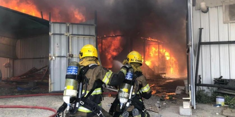 اندلاع حريق في مصنع داخل إسرائيل 1