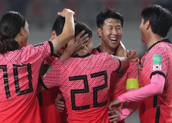 منتخب كوريا الجنوبية يسجل الهدف الثاني فى مرمي مصر 2