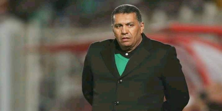 الرجاء المغربي يقيل مدربه بعد الأبتعاد عن الفوز بالدوري 1
