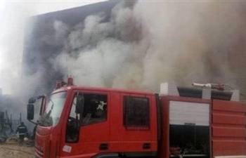 السيطرة على حريق داخل معرض سيارات بـ 6 أكتوبر دون إصابات 1