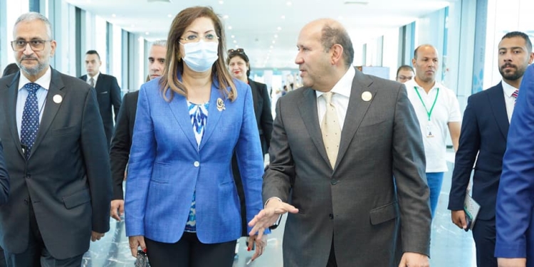 وزيرة التخطيط تتفقد فعاليات الاجتماعات السنوية لـ بنك شرم الشيخ