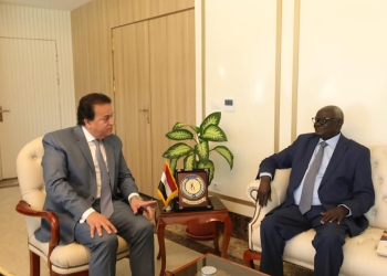 وزير التعليم العالي يلتقي بنظيره بجنوب السودان لبحث التعاون التعليمي والعلمي