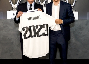 رسميا.. ريال مدريد يعلن تجديد عقد مودريتش حتى 2023 3