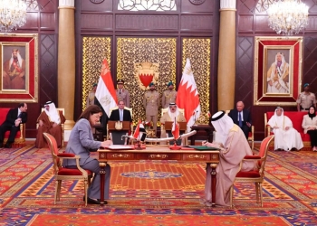 السيسي وملك البحرين يشهدان مراسم توقيع اتفاقيات اقتصادية وعلمية