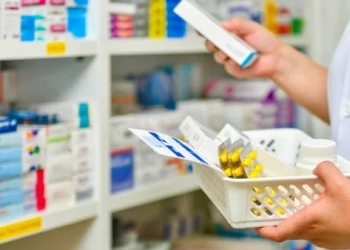 الحكومة تكشف حقيقة نقص في الأدوية بالمستشفيات الحكومية والصيدليات