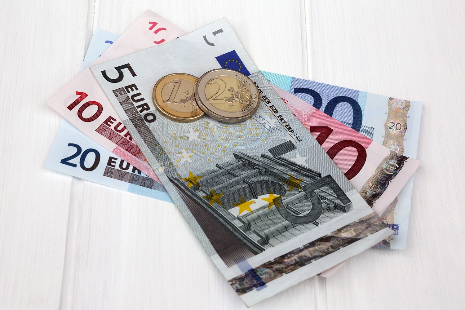 «تفوق الجنيه».. سعر اليورو اليوم الأربعاء 6 يوليو 2022 في مصر 1