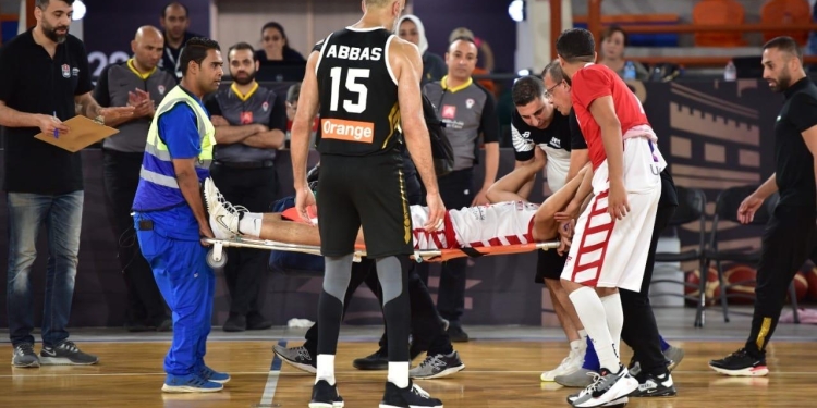 إصابة مهاب ياسر لاعب منتخب مصر لكرة السلة بقطع في الرباط الصليبي 1