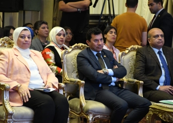 وزير الشباب يشهد ندوة حوارية حول التجربة المصرية وتمكين الشباب 1