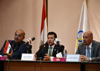 وزير الرياضة ورئيس اللجنة الأوليمبية يلتقيان بعثة مصر المُشاركة فى دورة ألعاب البحر المتوسط بالجزائر 8