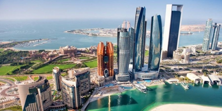 الإمارات الأولى عربياً و الـ13 عالمياً في جذب الاستثمارات الأجنبية المباشرة 1