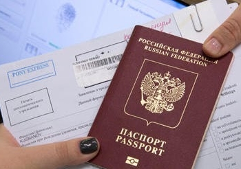 بالمجان .. توزيع جوازات سفر روسية لمواطني أوكرانيا 1