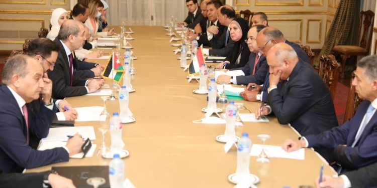 وزراء خارجية مصر والأردن يعقدان مشاورات موسعة بمشاركة عدد من كبار المسئولين بالبلدين