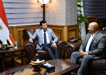 وزير الرياضة يلتقى محمود عبد الحميد للتعرف على استعداداته لتسجيل رقم قياسي بموسوعة جينيس 4