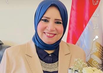الدكتورة عزة عبدالعزيز