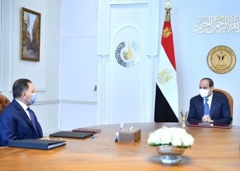 السيسي يجتمع بـ وزير الداخلية اللواء محمود توفيق 1