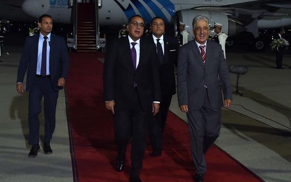 رئيس الوزراء يصل العاصمة التونسية لحضور اجتماعات القمة الثامنة لـ مؤتمر طوكيو الدولى للتنمية الأفريقية 1