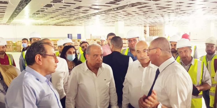 وزير قطاع الأعمال يجري جولة تفقدية بمواقع الإنشاءات الجديدة لمصانع غزل المحلة