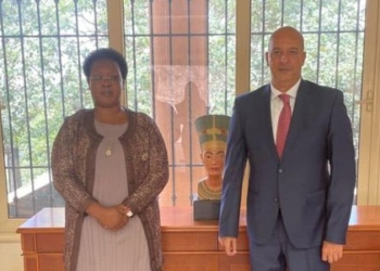 السفير المصري في كمبالا يستقبل وزيرة الدولة الأوغندية لشئون الشباب والطفل 1