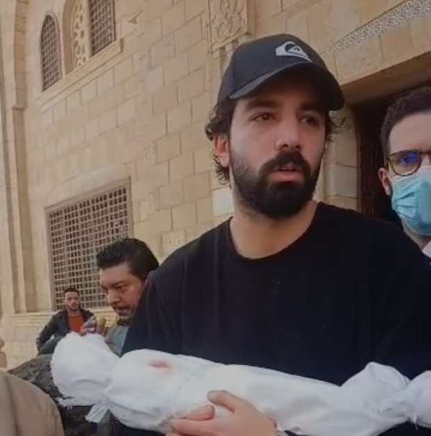 حازم إيهاب يكشف لأول مرة تفاصيل وفاة طفله: الأزهر أفتى لنا إننا ننزله
