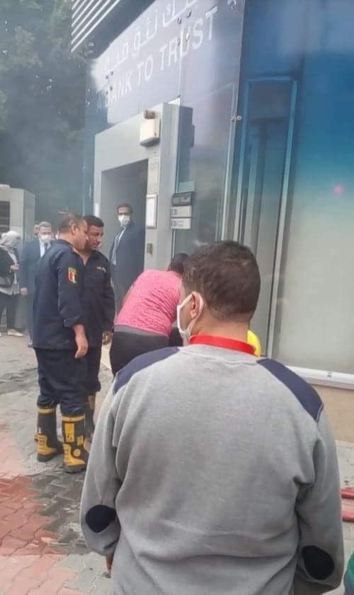 عاجل | حريق في أحد البنوك بوسط البلد .. والمطافيء تسيطر بدون خسائر بشرية (صور) 2