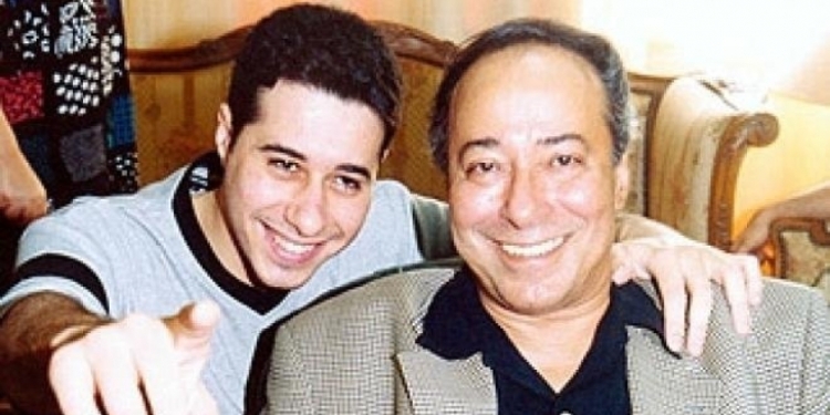 أحمد السعدني: قرار ابتعاد والدي عن الساحة الفنية قطعي وبلا رجعة اخاص
