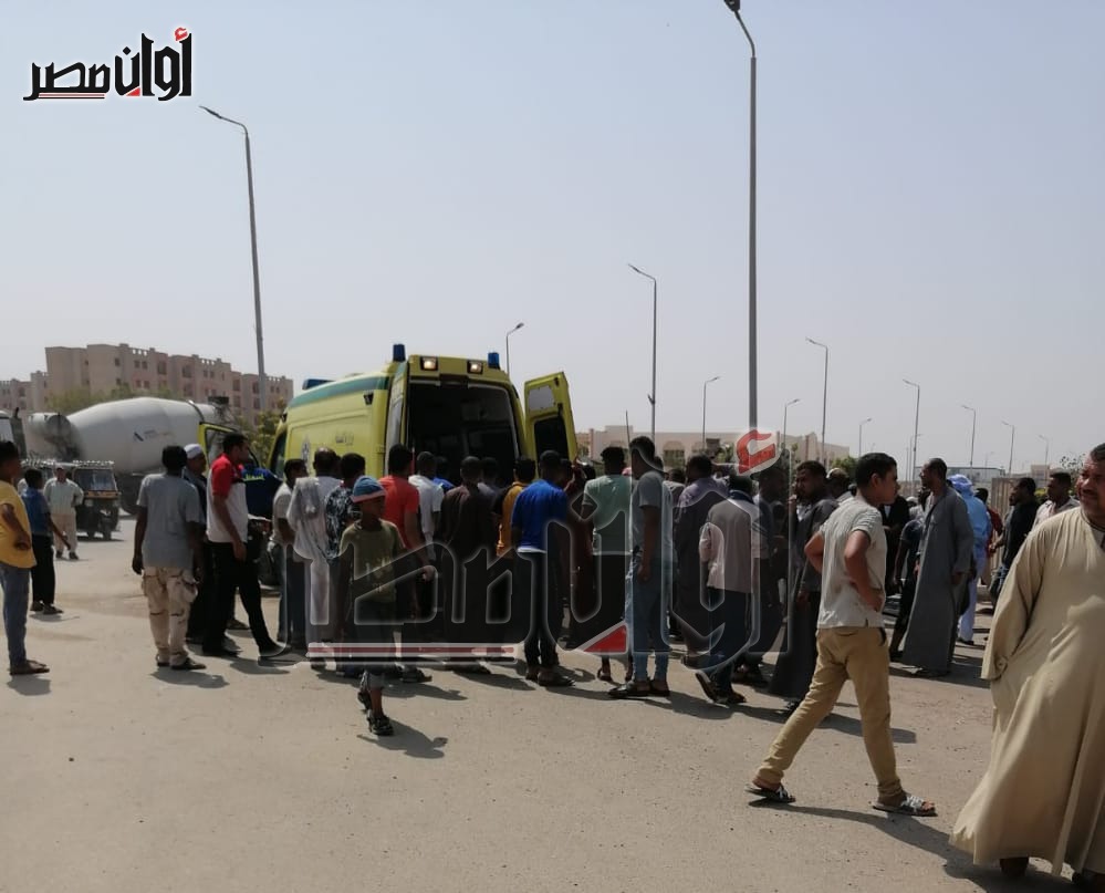 عاجل | إصابة 25 عاملا بسوهاج في حادث سير والاسعاف تنقلهم للمستشفى