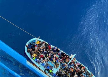 سفينة مصرية تنقذ 60 مهاجر من الغرق في البحر المتوسط