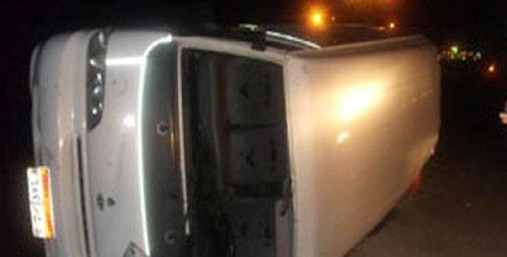 دماء على الطريق.. إصابة 16 شخص فى حادث انقلاب سيارة بـ المنيا 1