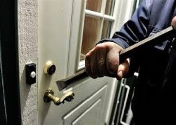 «بأسلوب كسر الباب».. القبض علي عصابة سرقة المنازل بـ دمياط