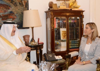 وزيرة الثقافة تلتقي سفير السعودية بالقاهرة لبحث تكثيف التعاون الثقافي
